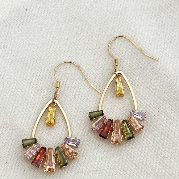 Multi colored teardrop dangle earrings - Picture 3 of 3